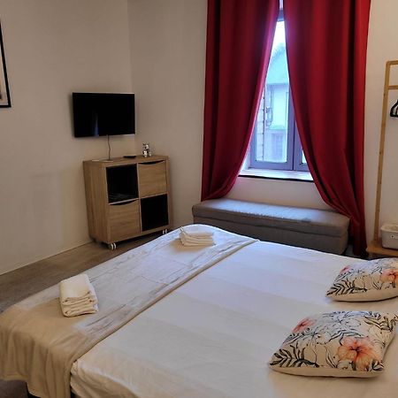 Residence Le 09 于宰尔希 外观 照片