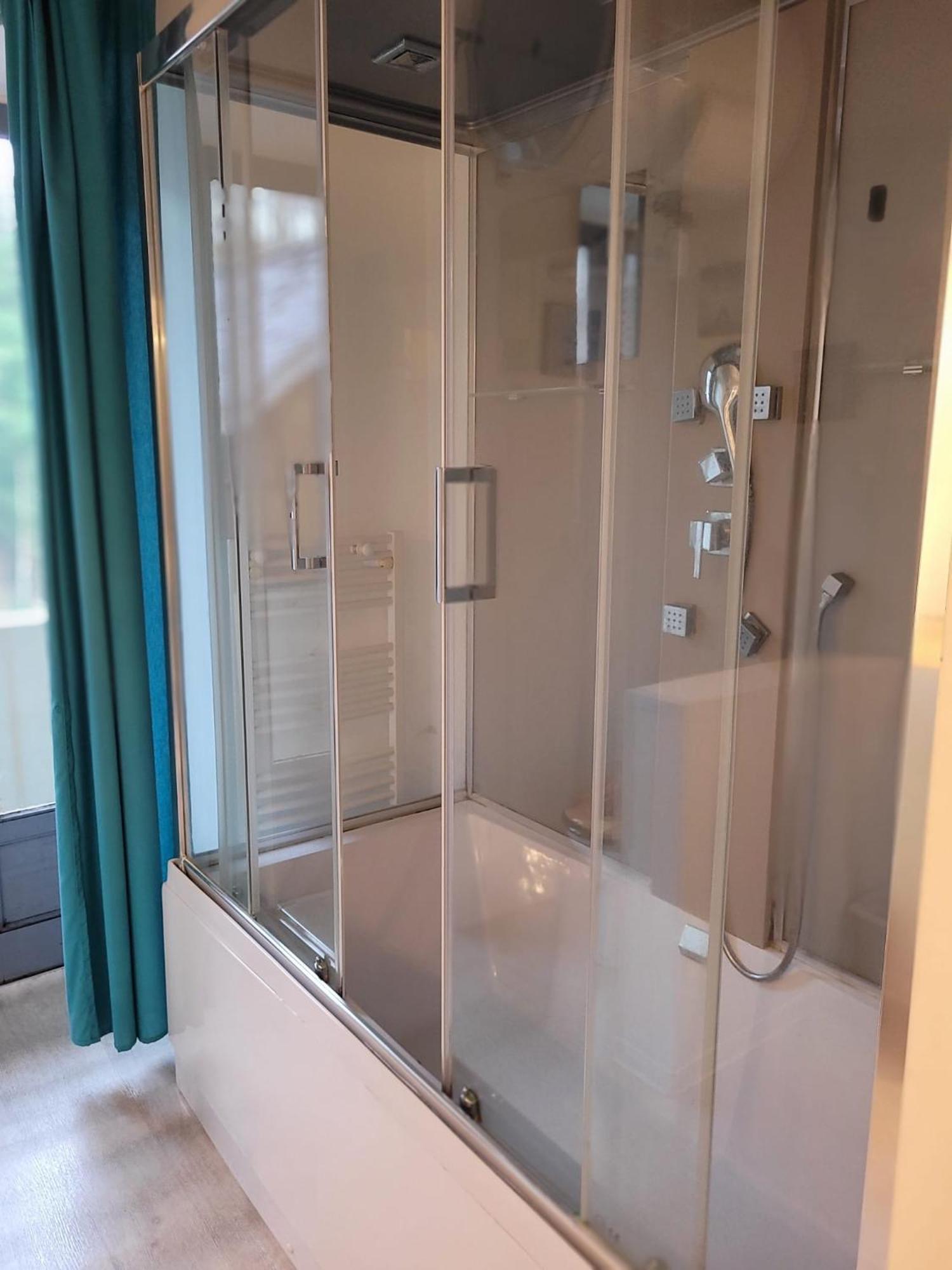 Residence Le 09 于宰尔希 外观 照片